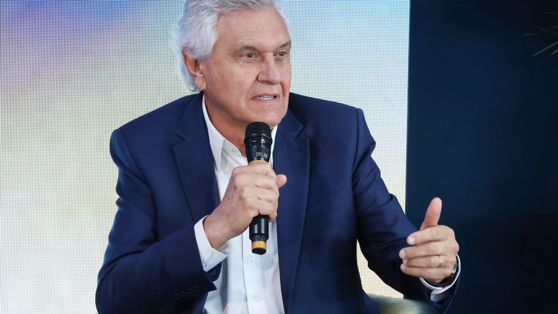 Caiado promete governo "transformador" e reformas estruturais
