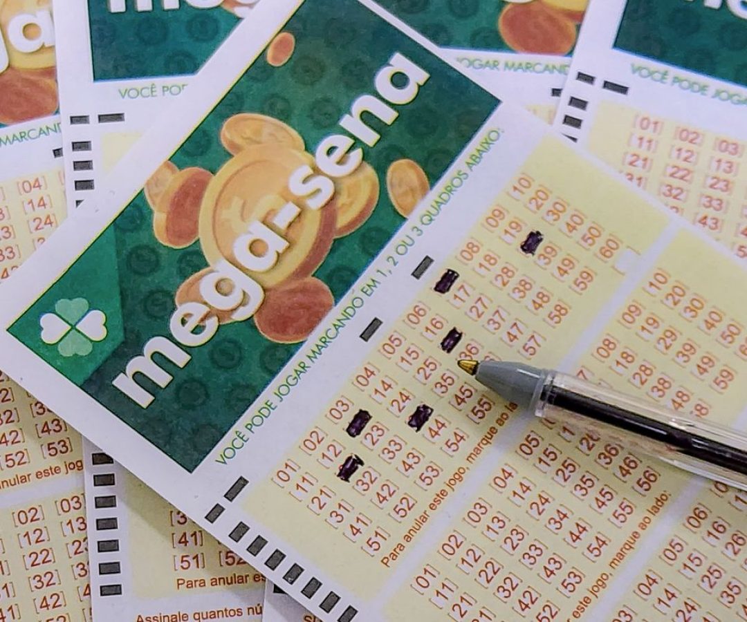 Mega-Sena acumula para R$ 135 milhões; confira as dezenas sorteadas