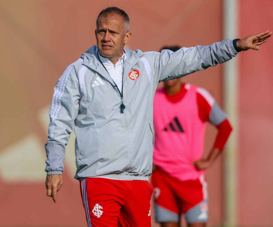 Internacional contrata técnico Eduardo Baptista até o fim da temporada