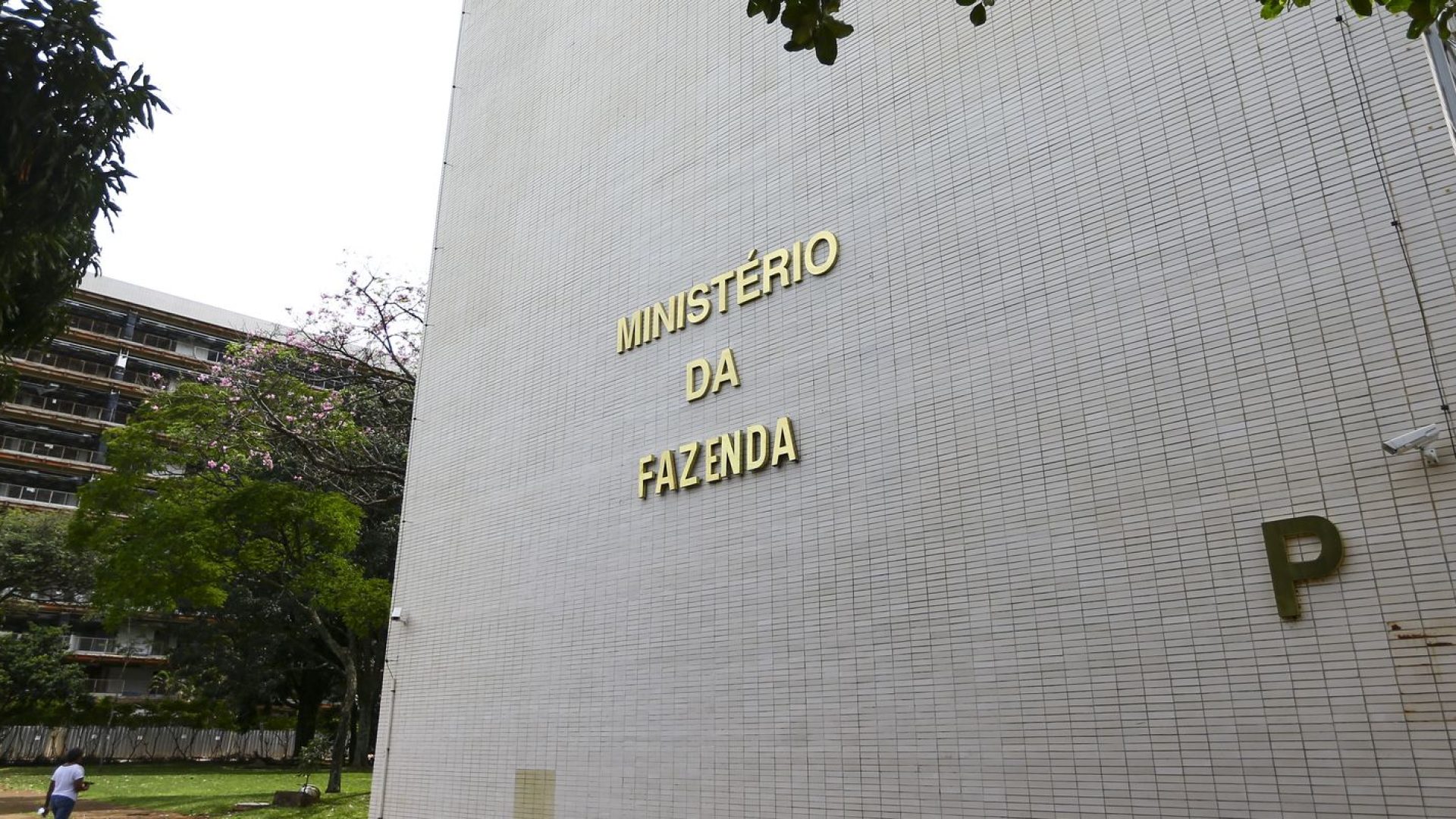 Governo Central tem superávit de R$ 10,8 bilhões em julho