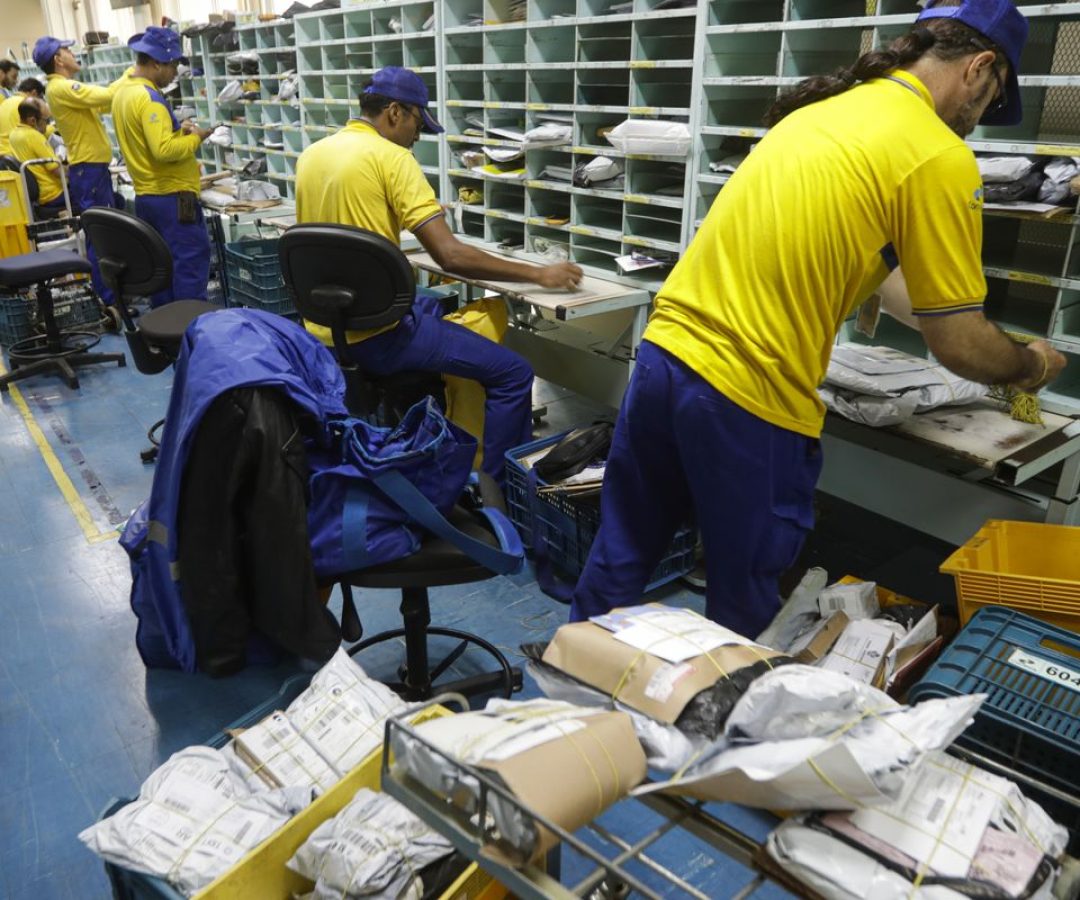 Greve nos Correios: TST determina manutenção de 80% do efetivo