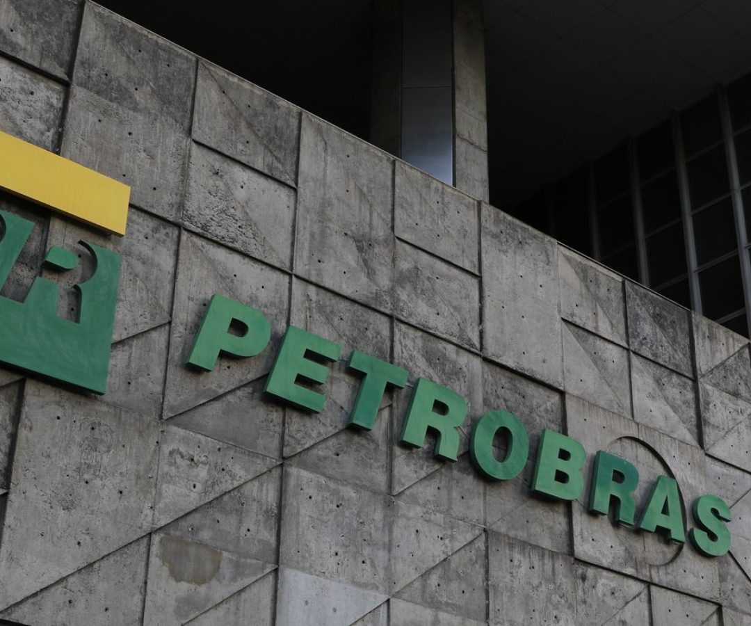 Petrobras tem lucro líquido de R$ 52,4 bi no segundo trimestre