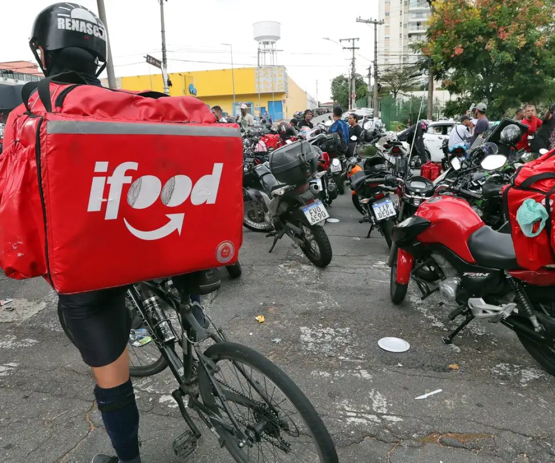 Anvisa libera venda de medicamentos por plataformas como iFood e Rapp