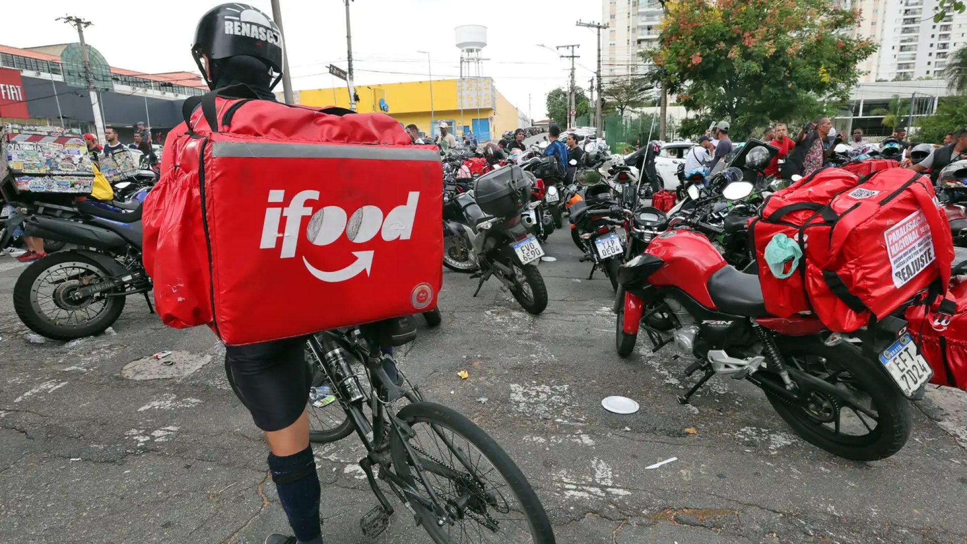 Anvisa libera venda de medicamentos por plataformas como iFood e Rapp