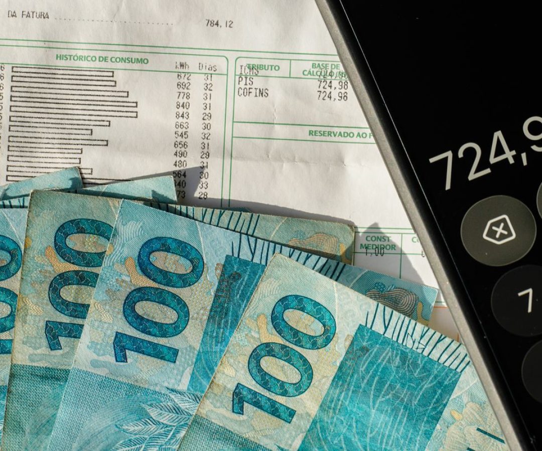 Arrecadação federal ultrapassa R$ 2 trilhões em oito meses